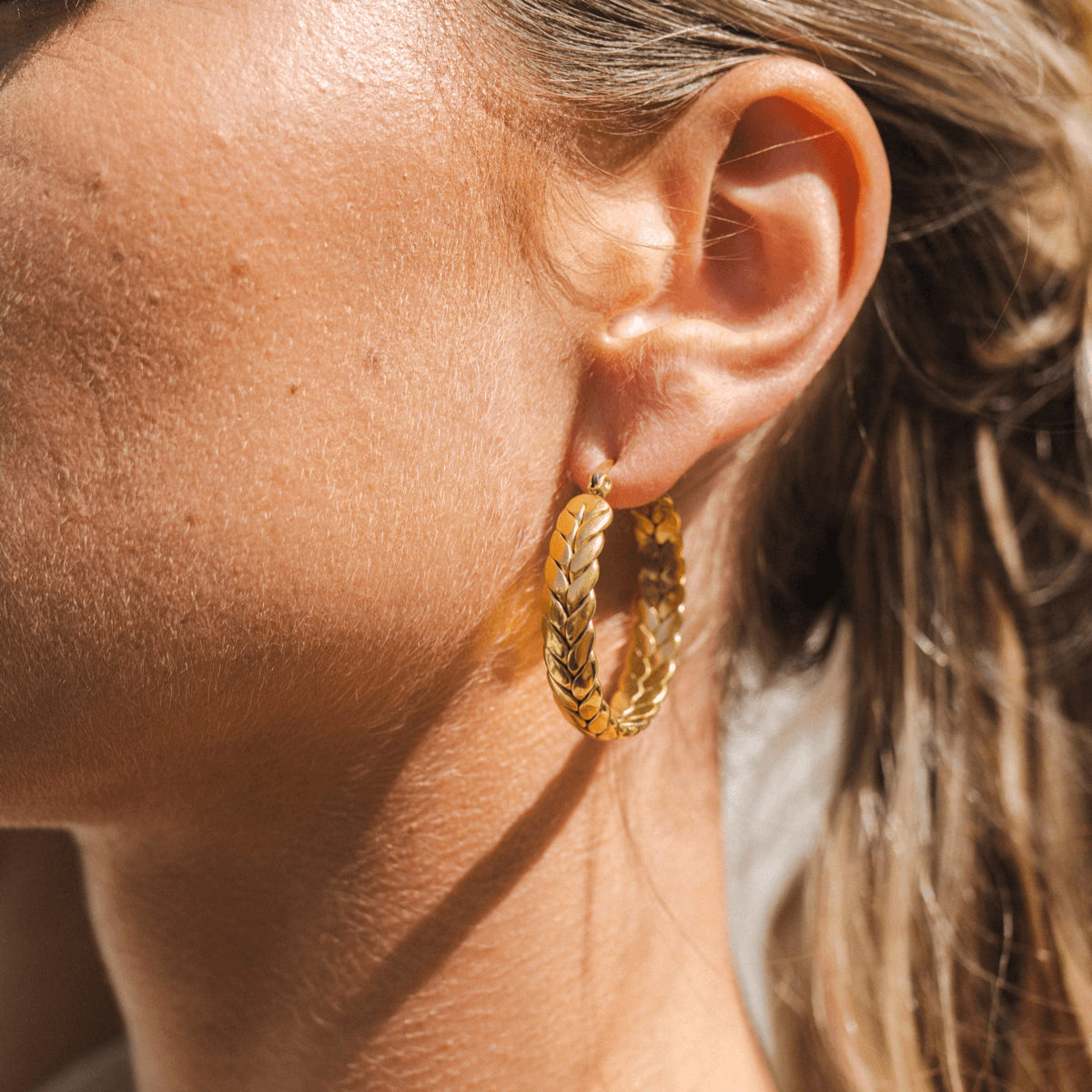 BRINCOS WOVEN - BANHADO A OURO 18K